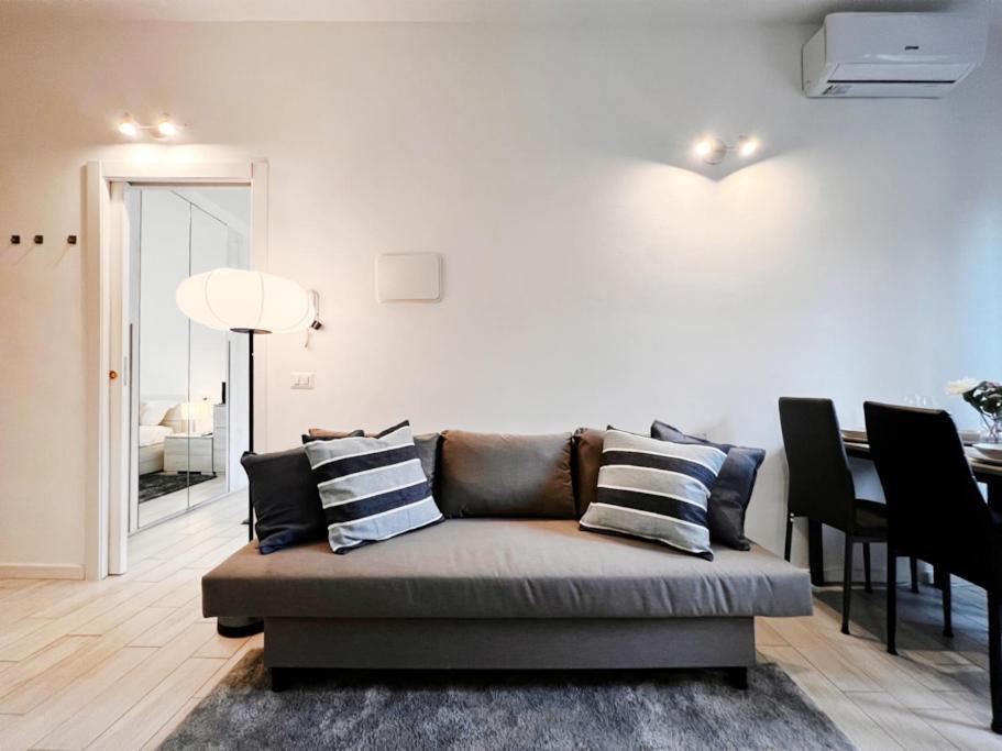 20 Min Duomo - Modern Apartment Milan Bagian luar foto